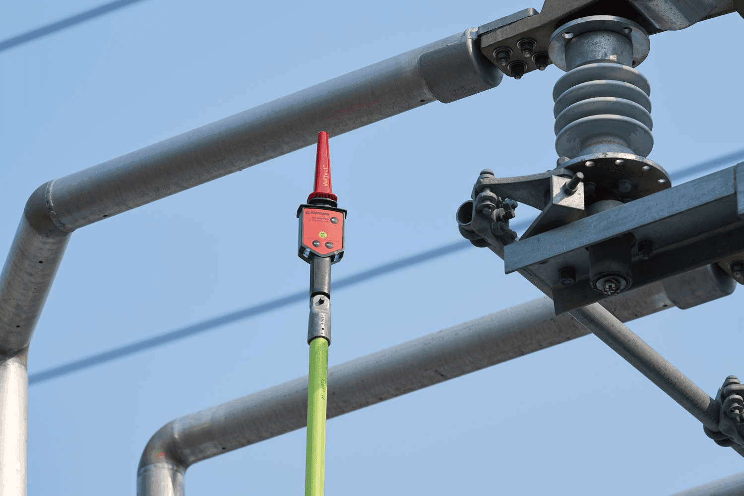 Detector De Alto Voltaje Sin Contacto Amprobe TIC300PRO