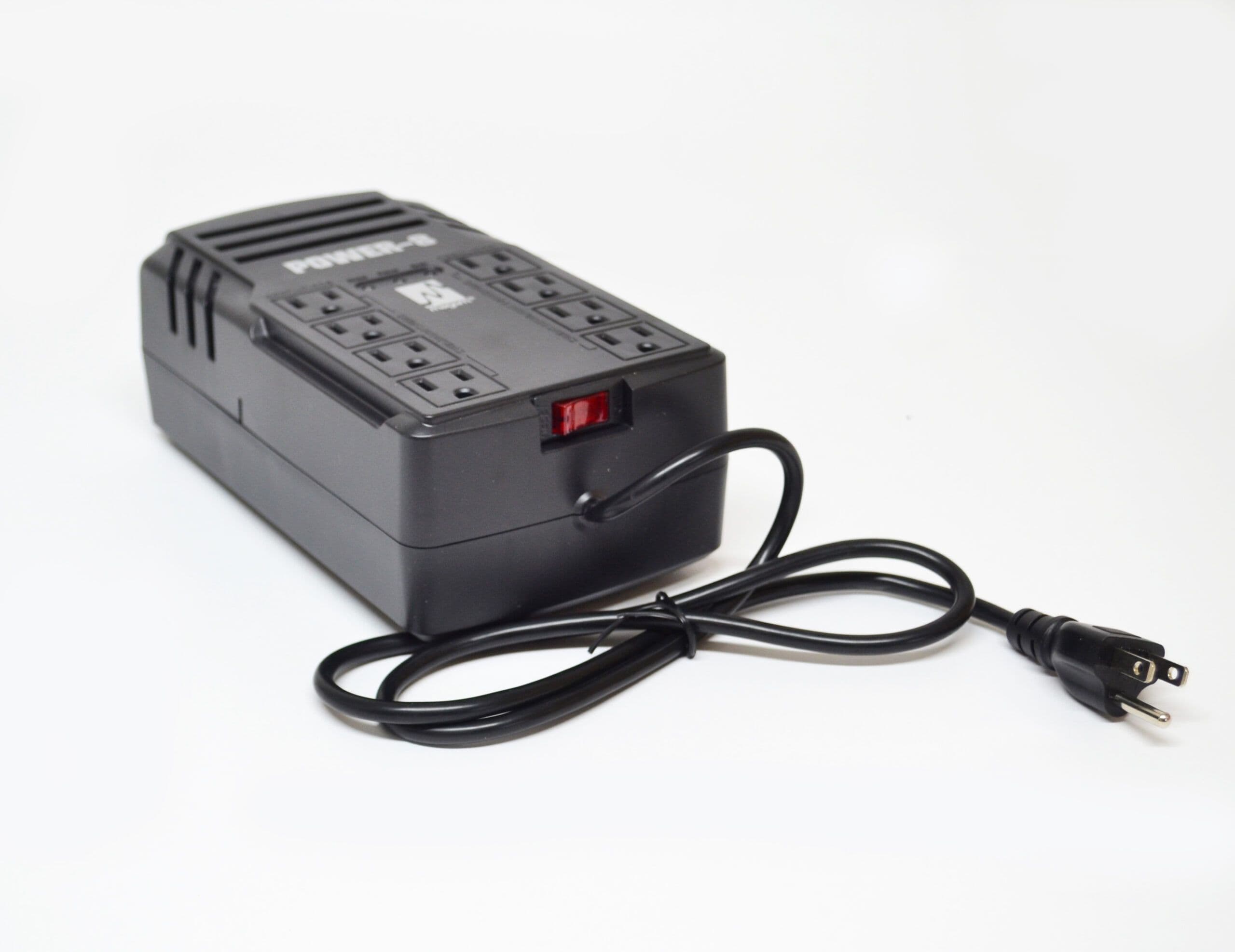 Regulador Automático De Voltaje De 8 Salidas Magom MTR8