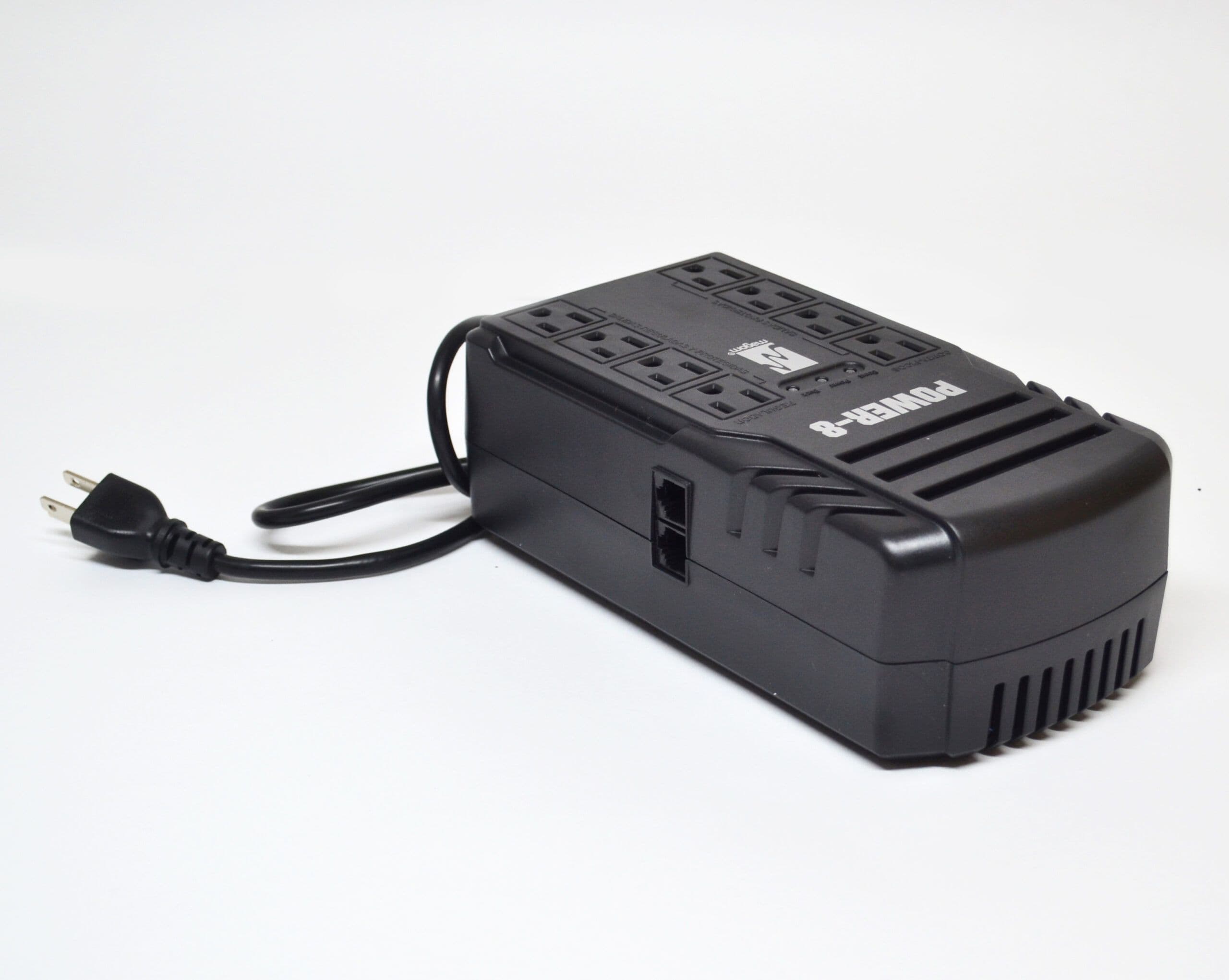 Regulador Automático De Voltaje De 8 Salidas Magom MTR8